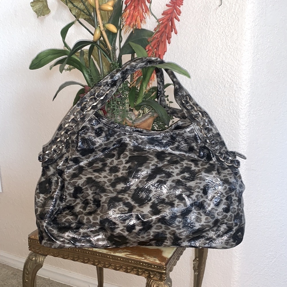 ALDO black/grey leopard bag, top handles, chains. faux leather, zip, pocket. EUC - Picture 4 of 17